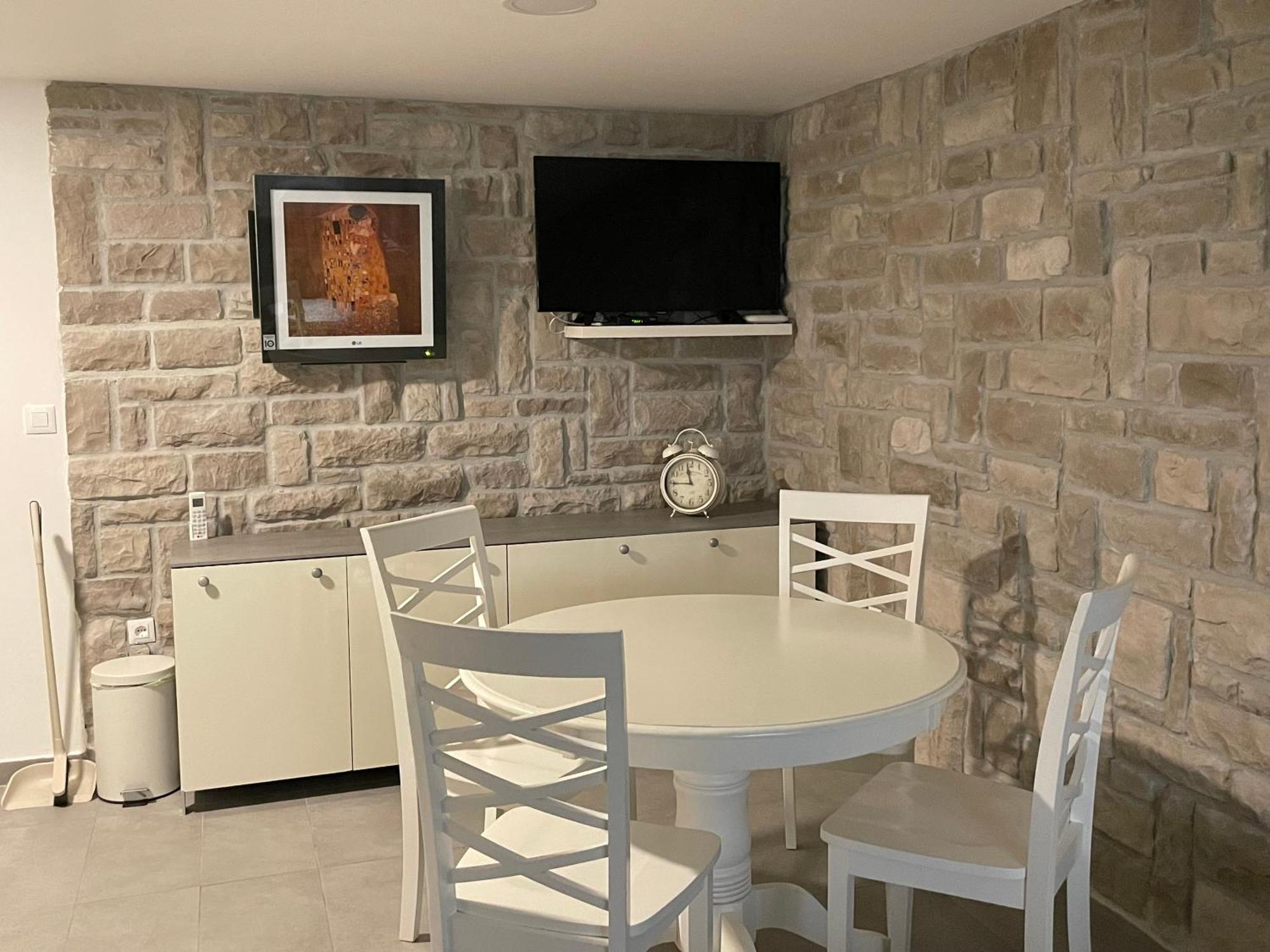 Apartments Carpe Diem プリモシュテン 部屋 写真